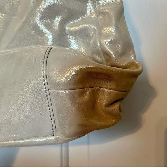 Coach pearlescent metallic handbag EXCELLENT! - Picture 5 of 13